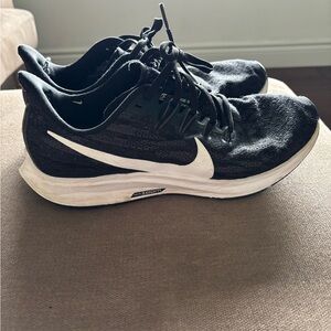 Nike Black and White Athletic Shoes with Performance Cushioning